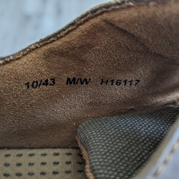 Born Leather Canvas Shoes - Picture 3 of 8